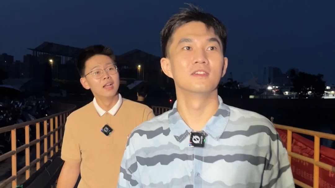 涵有意思 | 海鲜就要趁早买！快跟二涵一块去抢货了 