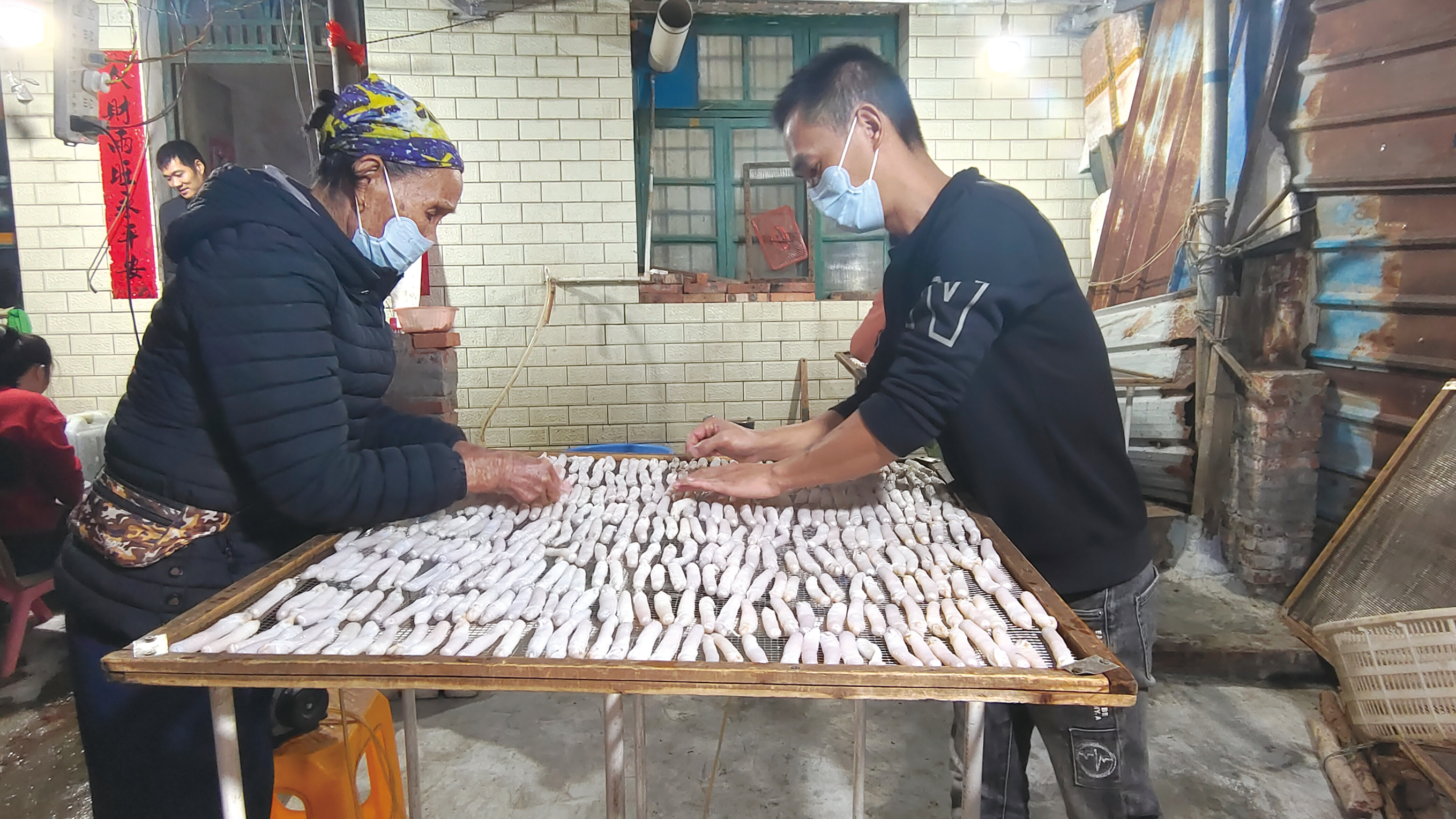 “致富虫”带动群众增收
